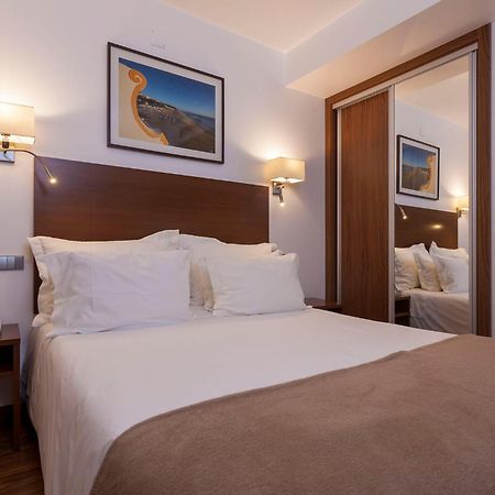 Hotel Miramar - São Pedro de Muel Buitenkant foto