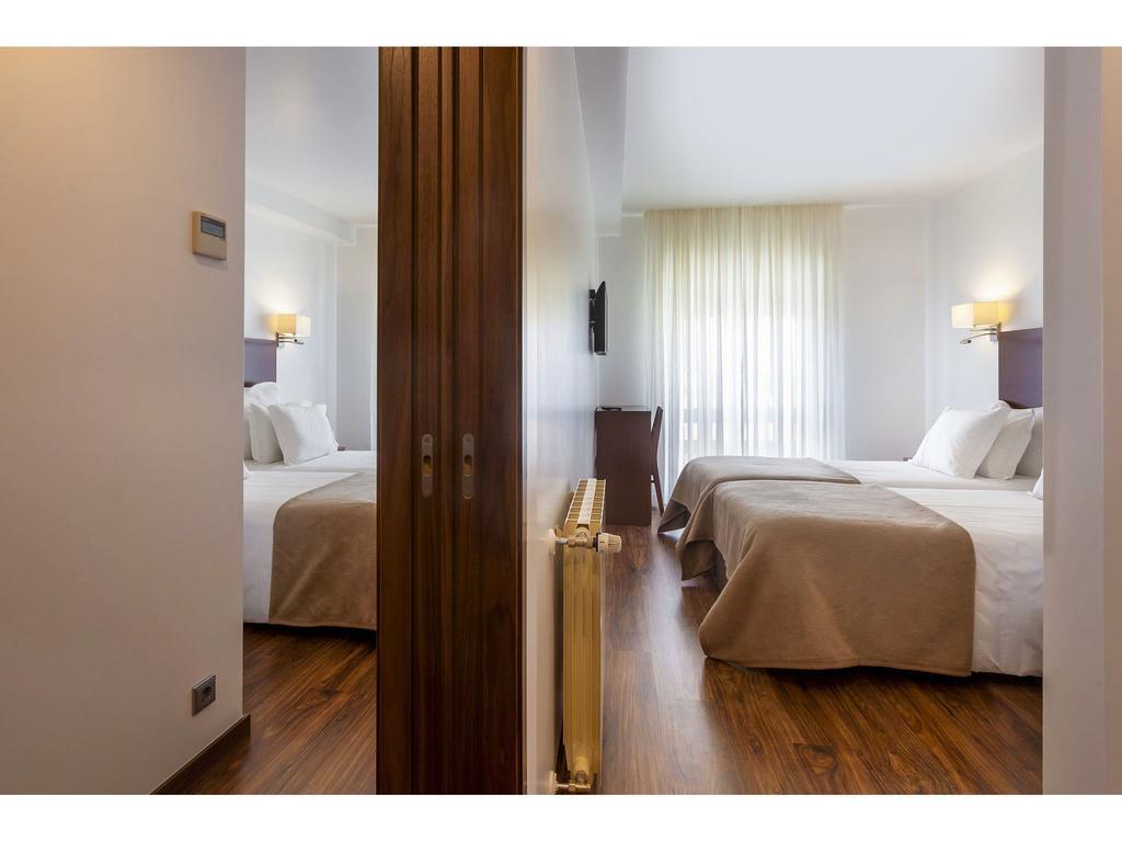 Hotel Miramar - São Pedro de Muel Buitenkant foto